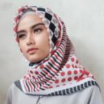 Tetap Tertutup dan Manis, Ini Tips Padu-padan Hijab Syar’i